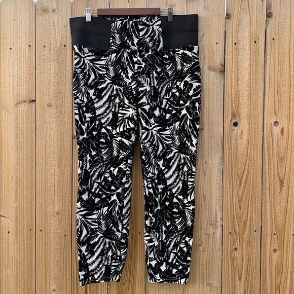 Take 50% OFF- One 5 One Black&White Stretchy Pants, Size-XL - Picture 1 of 9